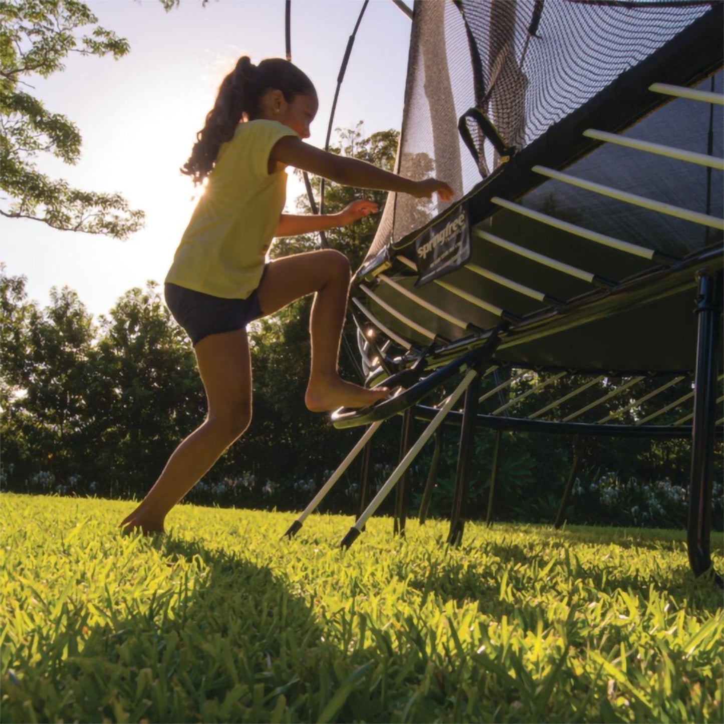 Springfree Outdoor Square 11 Foot Trampoline, Enclosure, Hoop Game, and Ladder - 215879