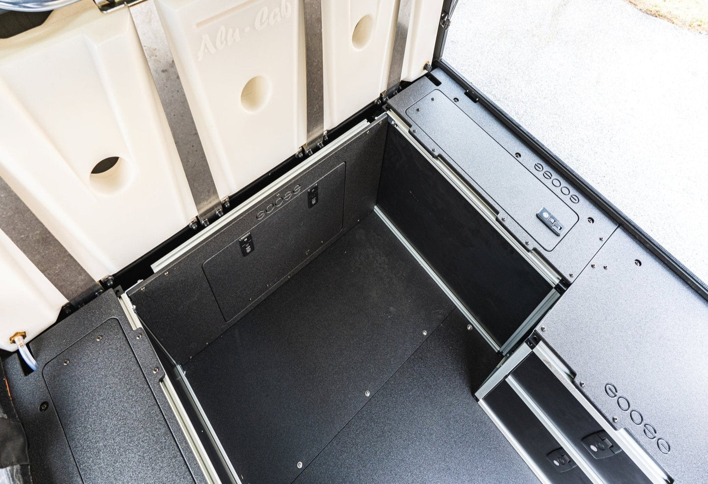 GOOSE GEAR Alu-Cab Canopy Camper V2 - Chevy Colorado/GMC Canyon 2015-2022 2nd Gen. - Front Utility Module - 5' Bed - 2817-GGR-SH