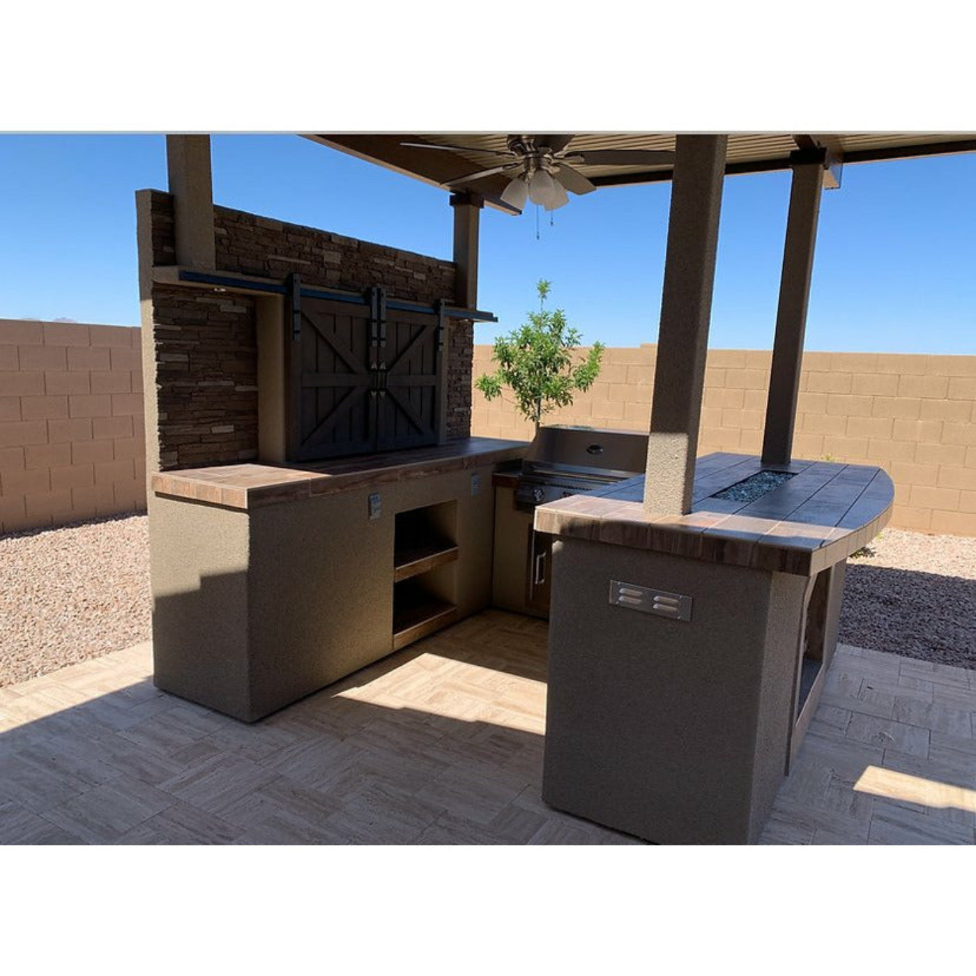 KoKoMo Barn Door TV Wall BBQ Island Pergola Firepit 4 Burner Built In BBQ St. Croix -odel# St.CroixBarnDoorTVWall