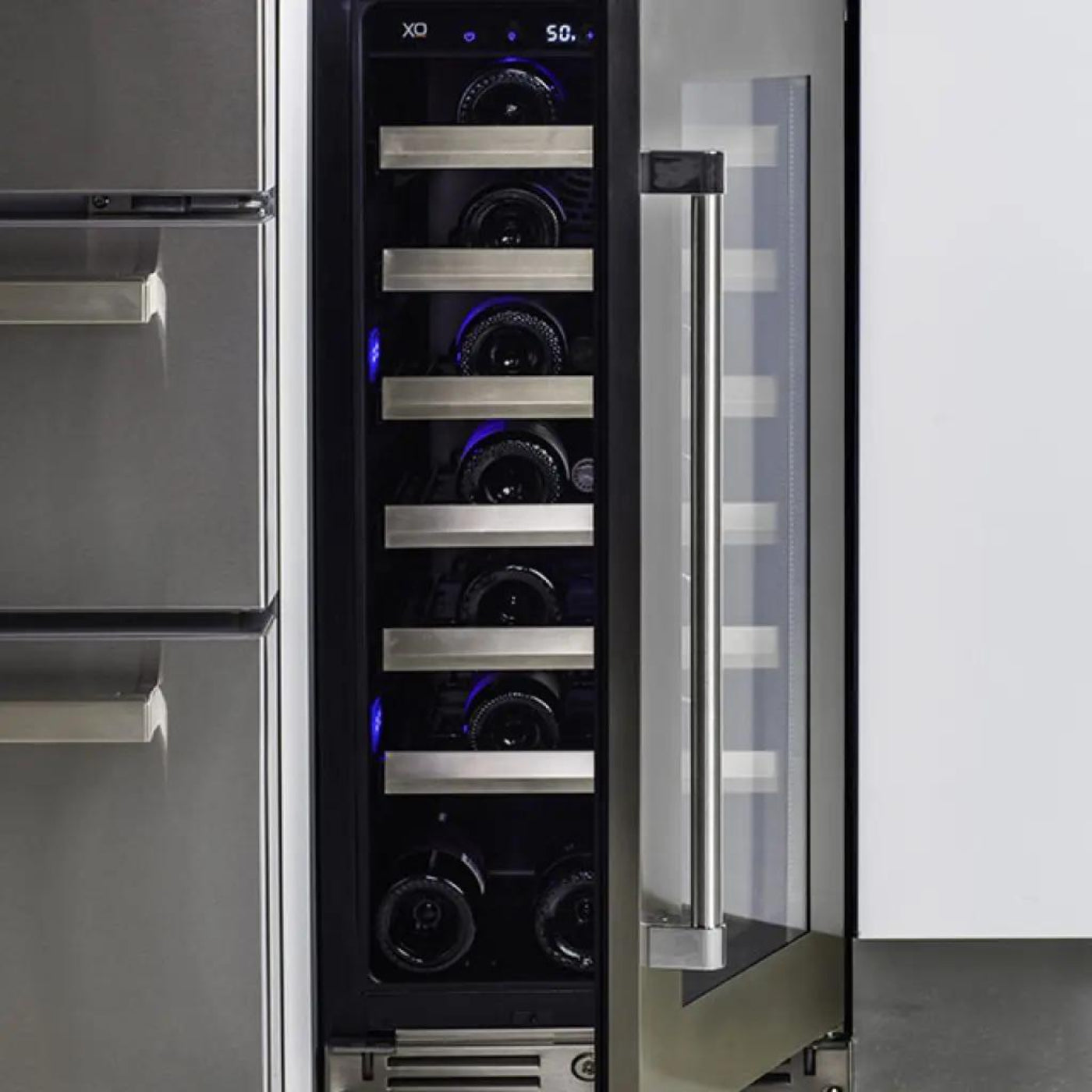XO APPLIANCE XOU15WGBSR Wine Cooler, 15" Black Stainless, Right Hinge Black in Stainless Steel - XOU15WGBSR