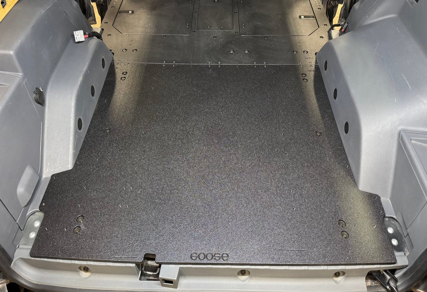 GOOSE GEAR Ineos - Grenadier - 2024-Present - 1st Gen - Venture Series - RCI Rear Plate System - 1897-GGR-SH