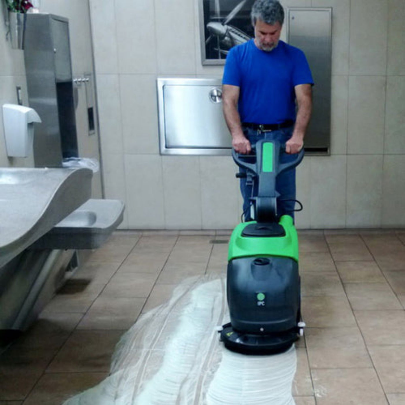 IPC Eagle CT15B Battery Powered Compact 14" Auto Floor Scrubber w/ Brush - 4 Gallons - EAG-CT15B35